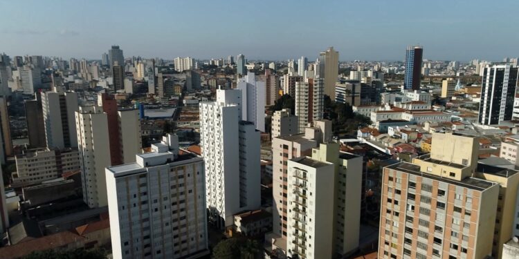 Vendas de imóveis sobem na região de Campinas, enquanto aluguéis caem quase 40% em abril, aponta Creci-SP