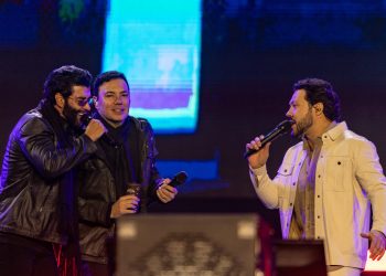 João Bosco e Vinícius recebem Gusttavo Lima e palco literalmente pega fogo em Americana